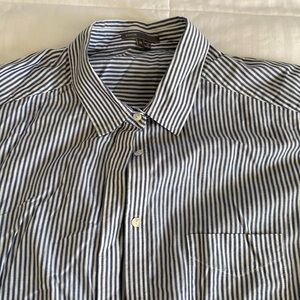 Vince classic white/grey stripped cotton shirt barely worn. If ever!